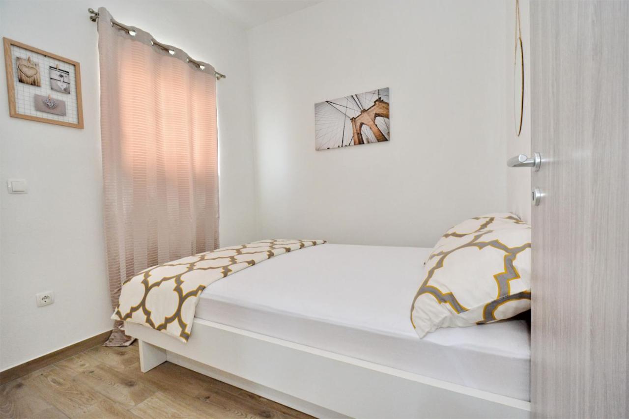 Holiday Home Paulin Оброваць Екстер'єр фото
