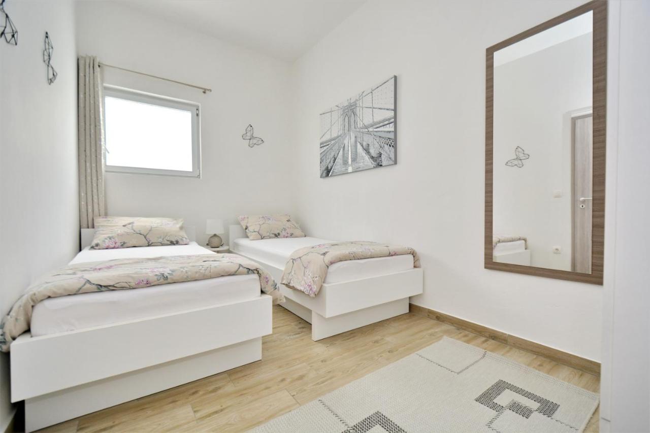 Holiday Home Paulin Оброваць Екстер'єр фото